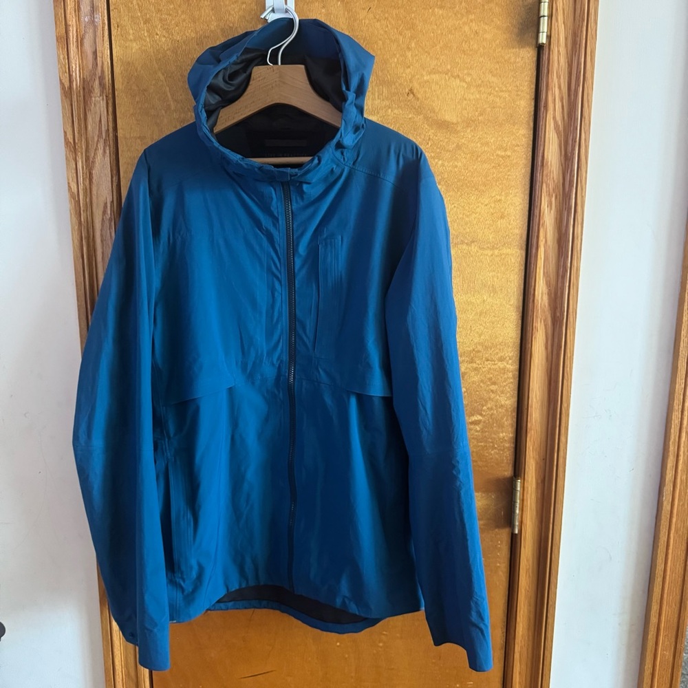 Lululemon Outpour Glyde Rain Jacket Mens L Blue Hooded Full Zip Live In Practice